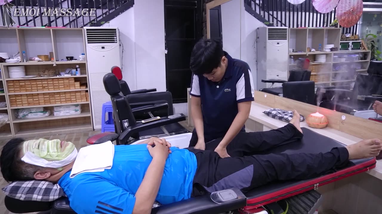 Best value for money, healthy service Vietnam barber shop massage