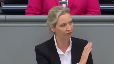 ALICE WEIDEL BRICHT REKORD! |