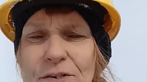 Woman construction worker gives Dylan Mulvaney a dose of reality....