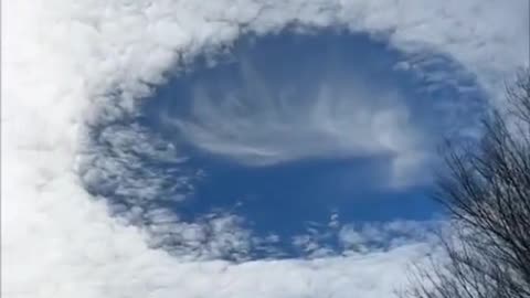 HAARP clouds that dim the sun are seen in Turkey prior to the Earthquake