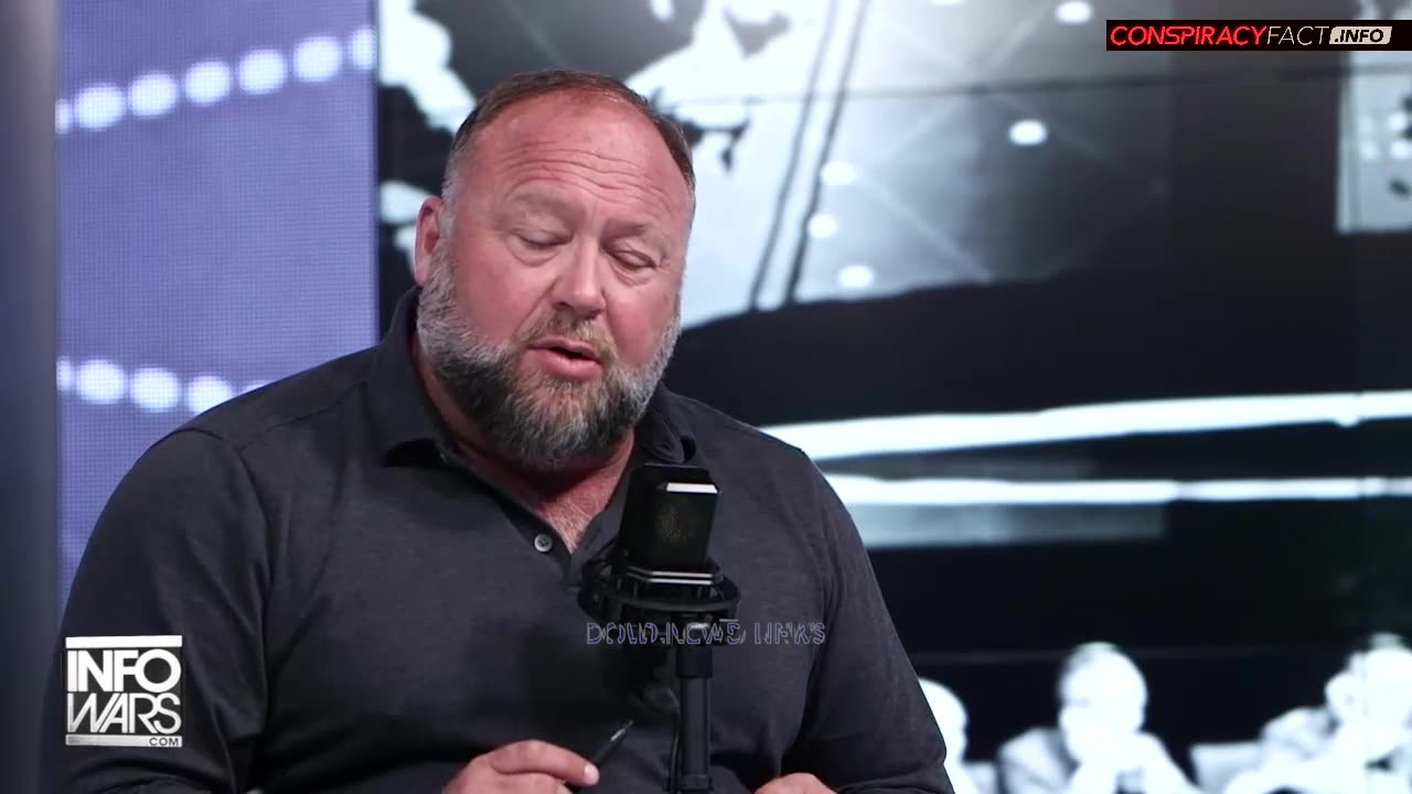 Alex Jones: Ukraine May Seek Nukes If Left Out Of NATO - 2/1/23