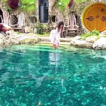 This place is from another planet.!!