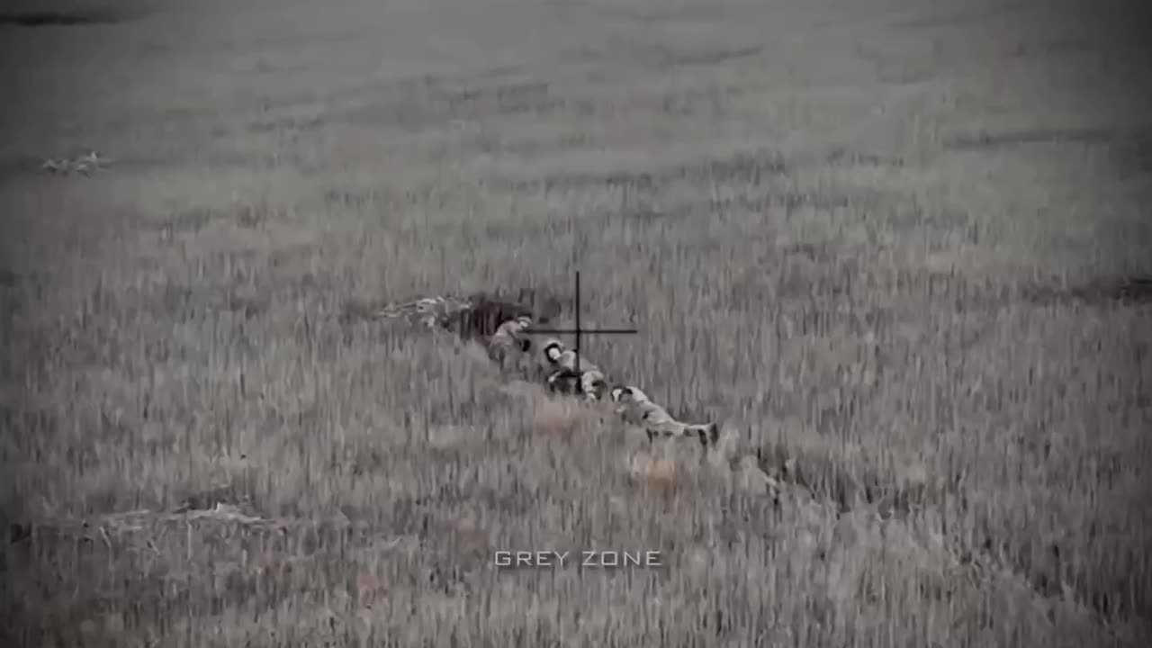 Straordinario video di drone che guida in salvo soldati dispersi sul campo di battaglia