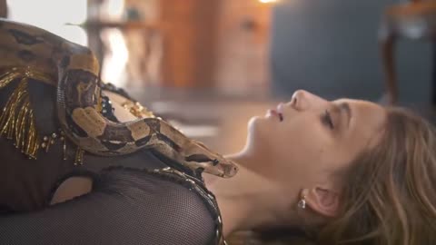 Woman Sleeps With Snake Every Night, Until Doctor Shows Her....