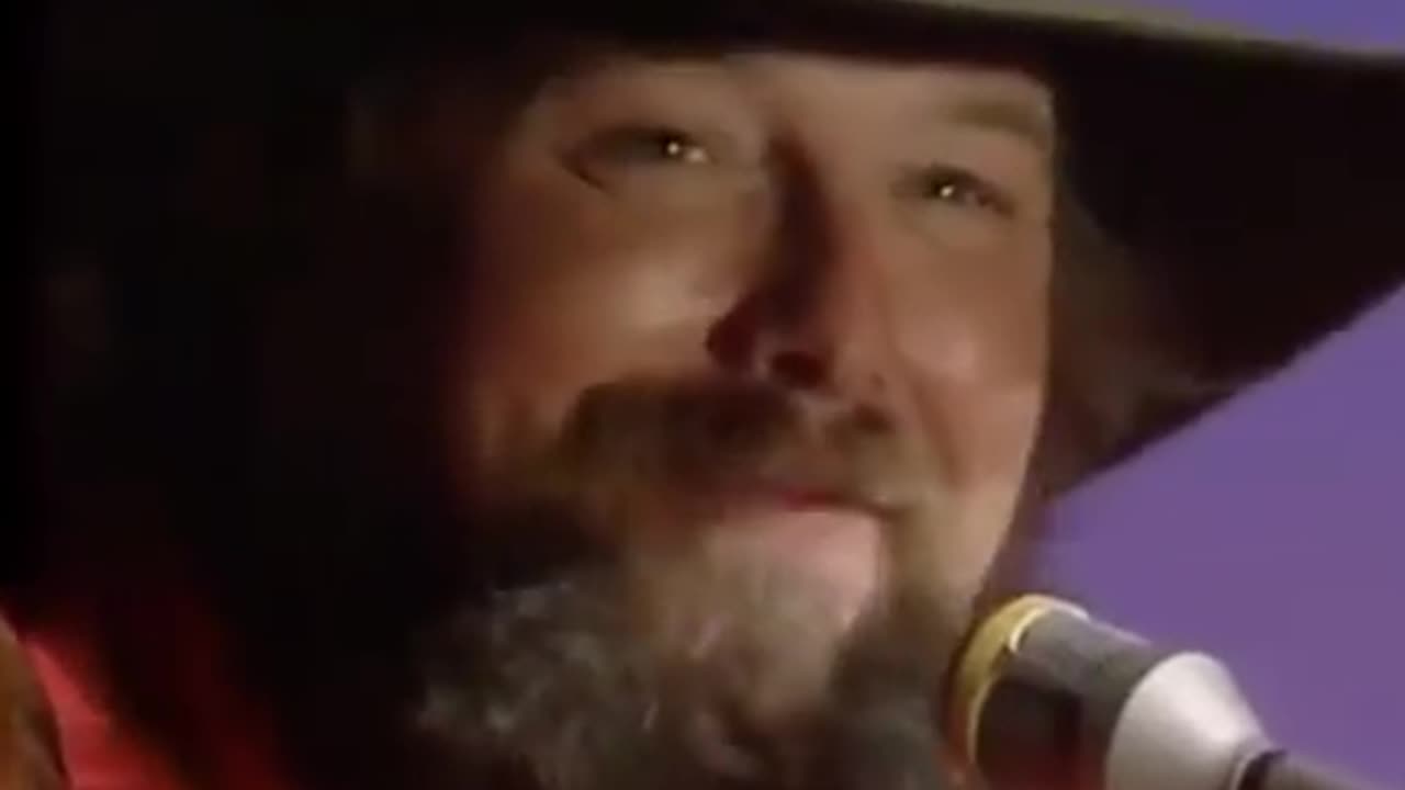 Charlie Daniels Performs "Long Haired Country Boy" Live