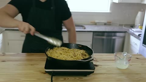 How To Make The Easiest Carbonara