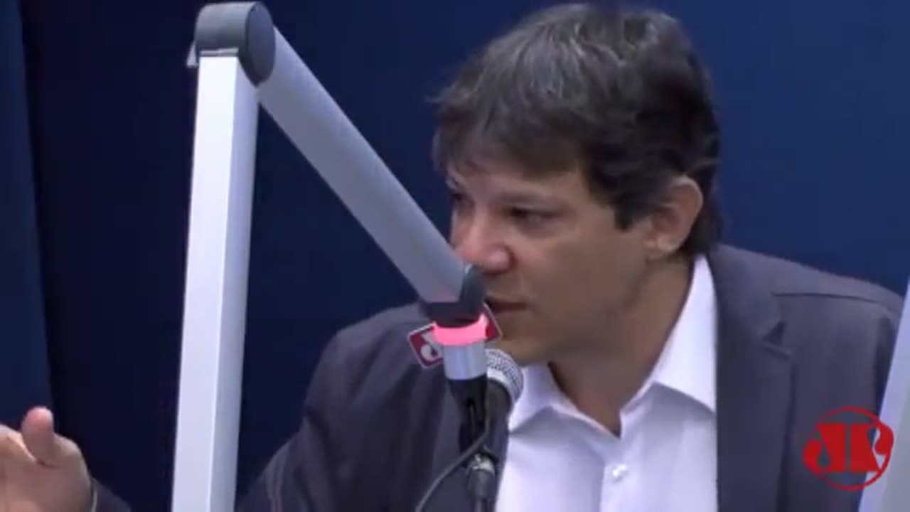 Haddad discute Plano Diretor, mobilidade urbana, corrupção, entre outros assuntos