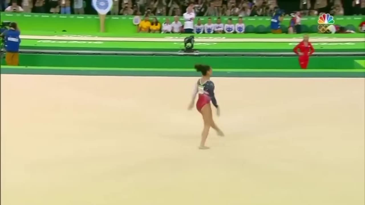 "Laurie Hernandez Shines in Floor Exercise | 2016 Team Final"