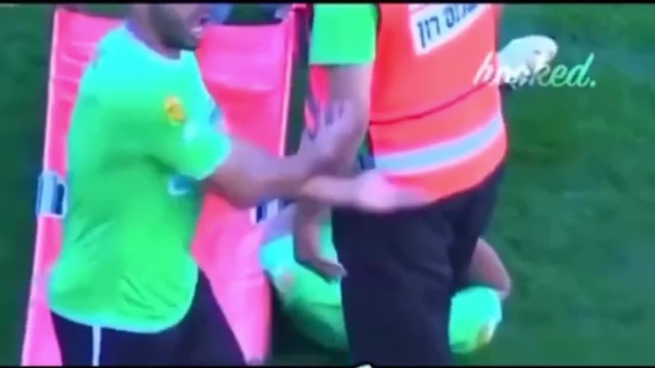 "Sporting Fails: Hilarious Moments in Sports Compilation"