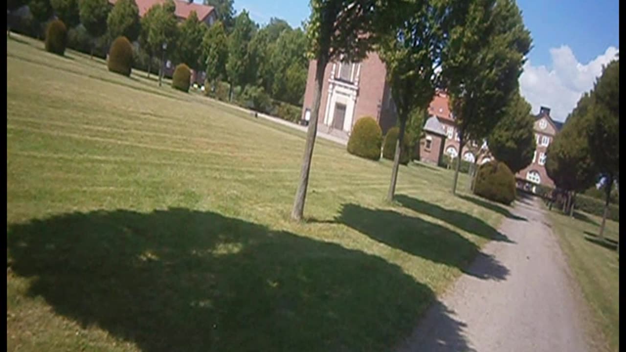 Vid Maria Park med gamla mentalsjukhuset Sankta Maria, Helsingborg 12 Juni 2015.