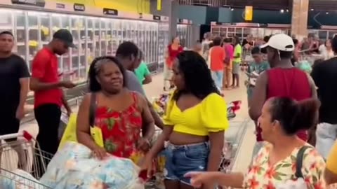 Venezuela migrant people taking over grocery stores