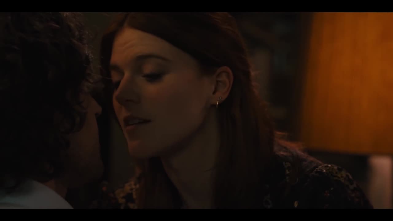 Hot kissing