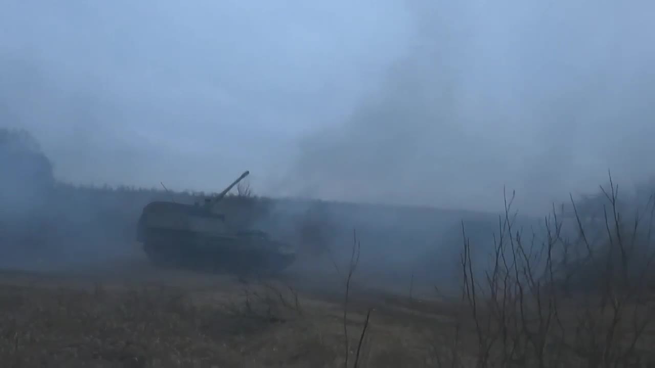 Ukrainians Firing the German PzH-2000 With Active Rocket Shells Near Bakhmut