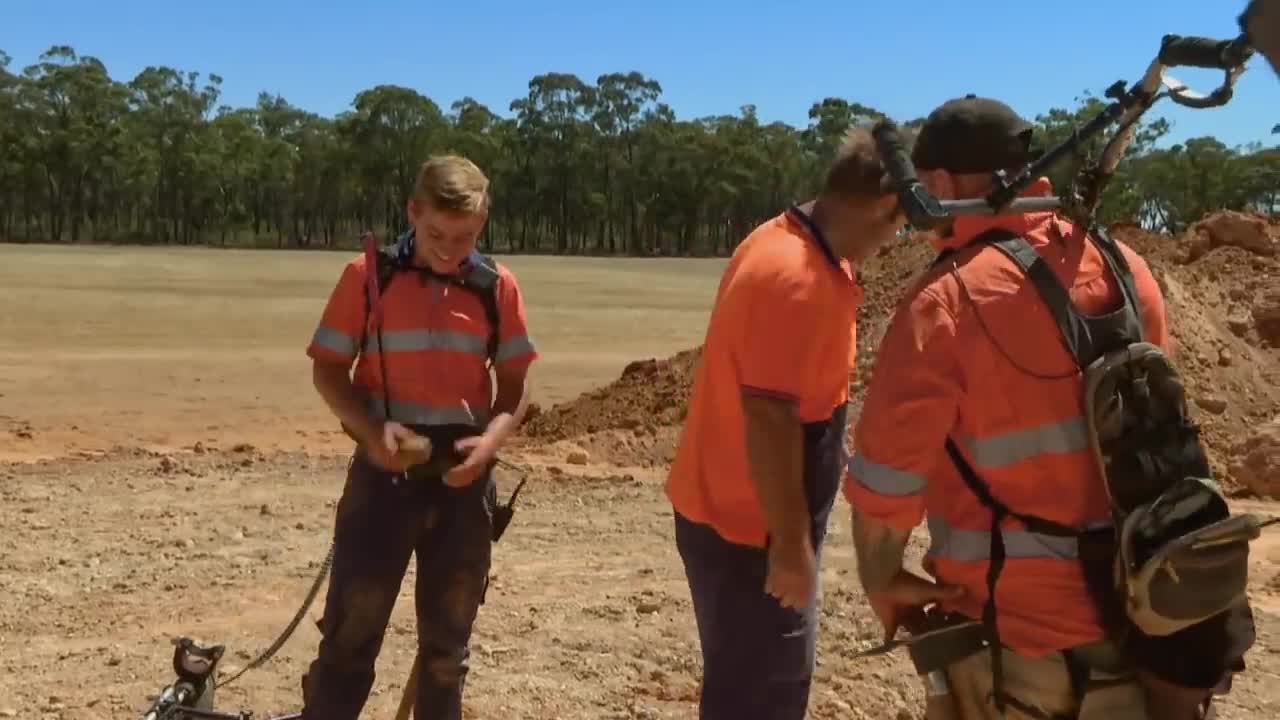 MASSIVE Gold Nugget Find Takes The Poseidon Crew Over Their Season Target!