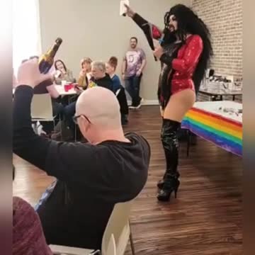 Bearded Drag Queen: 'Cheers To Those Who Lick Us Where We Pee' In Front Of Kids