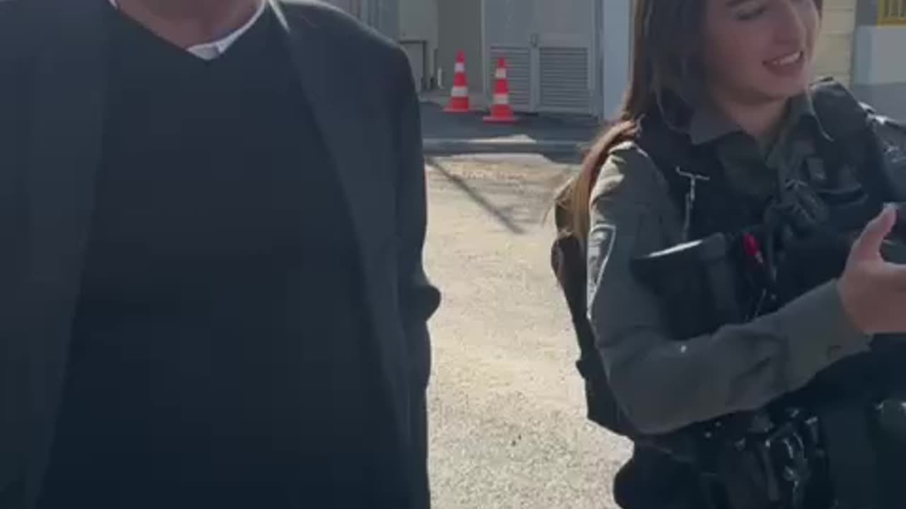 Palestinian in West Bank singing for IDF