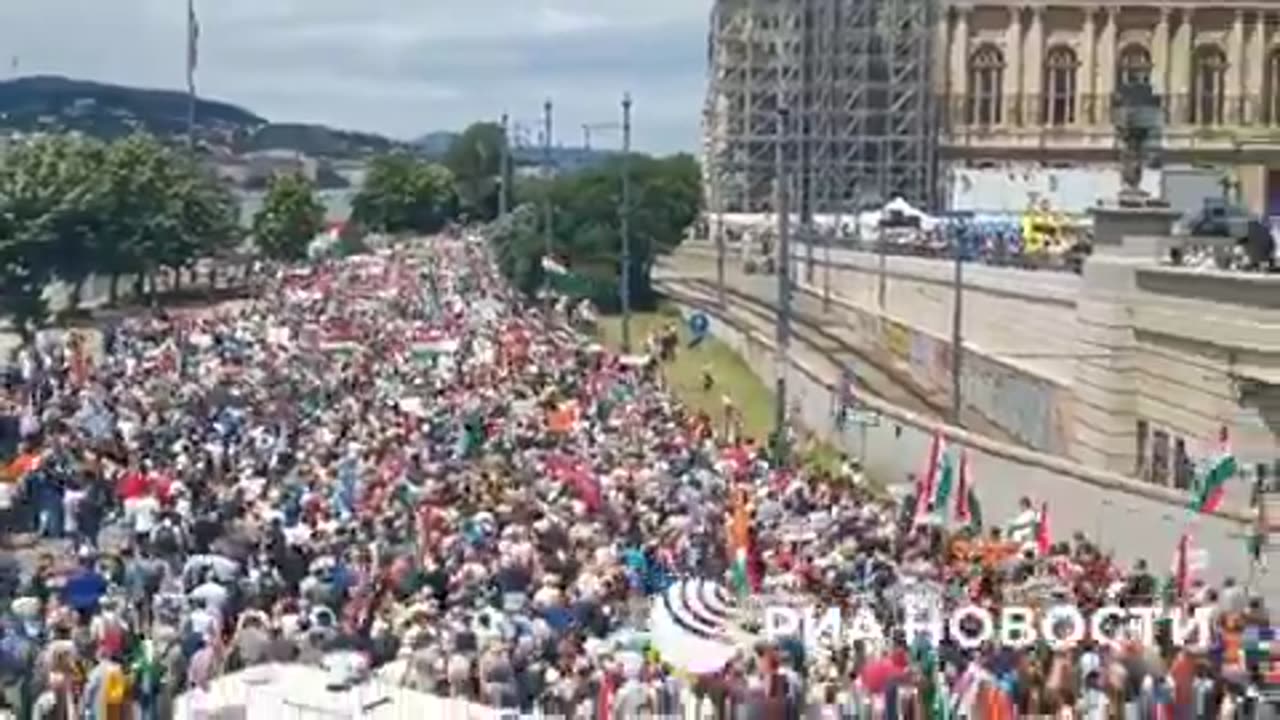 ðŸ‡ðŸ‡º Budapest: March against Hungarian involvement in the conflict in Ukraine