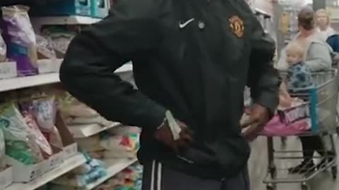 Controversial encounter at the store with speed!