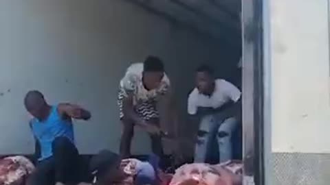 Don't Steal The Meat🍖 From My Truck🚚👀🤬