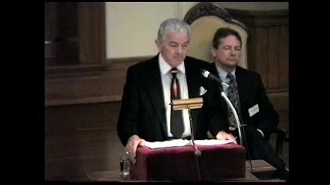 December 3, 1993 - USA Today Founder Allen Neuharth Speaks at Indiana's DePauw University