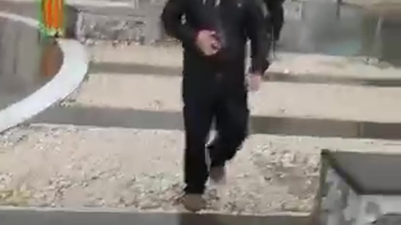 Another fall of a house was captured in the city of Sanlıurf.