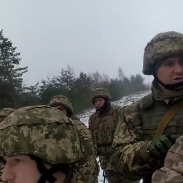 Ukrainian forces preparing to go to the front