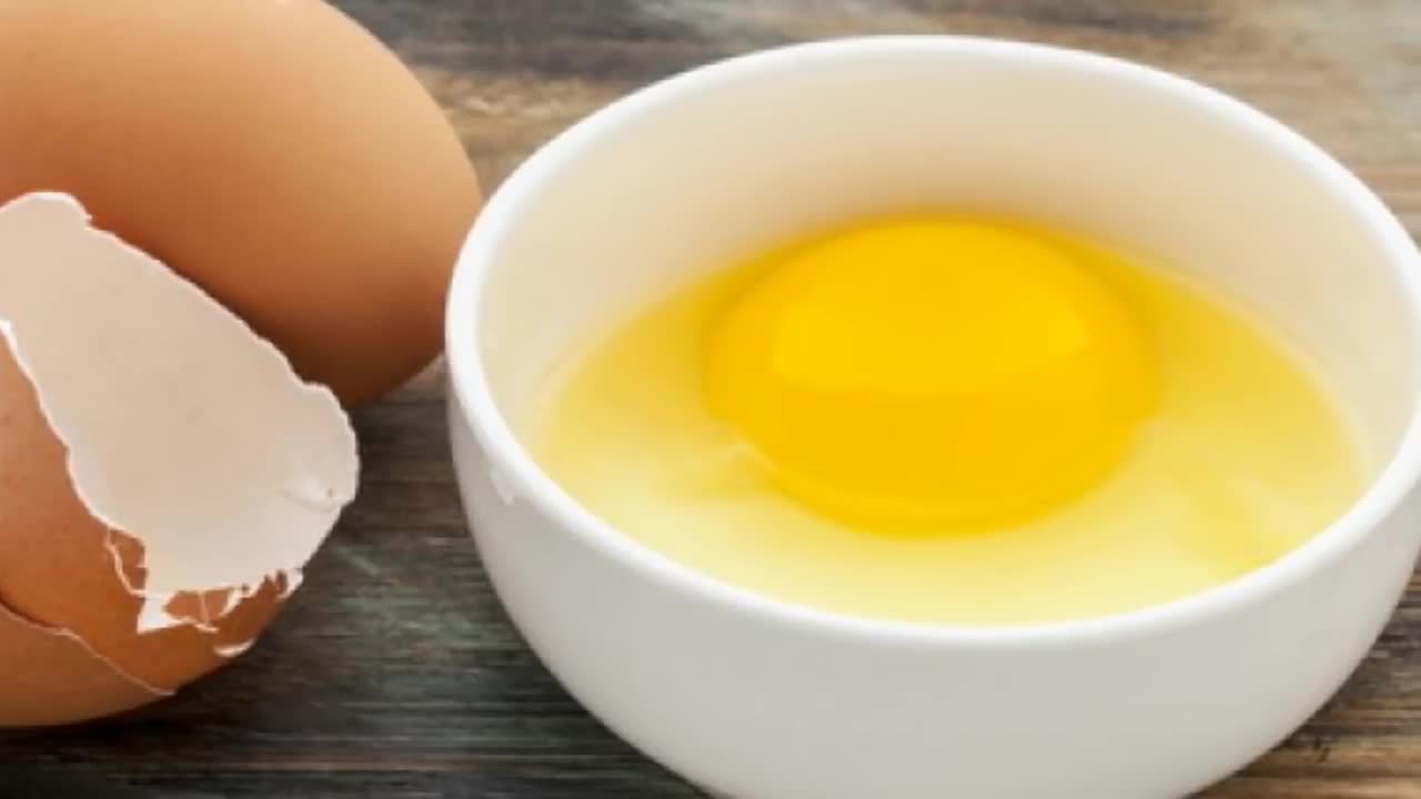 How To Identify Fake Eggs - Simple tips to spot fake eggs. Jul 8, 2017