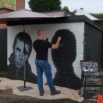 Oasis Reunion mural