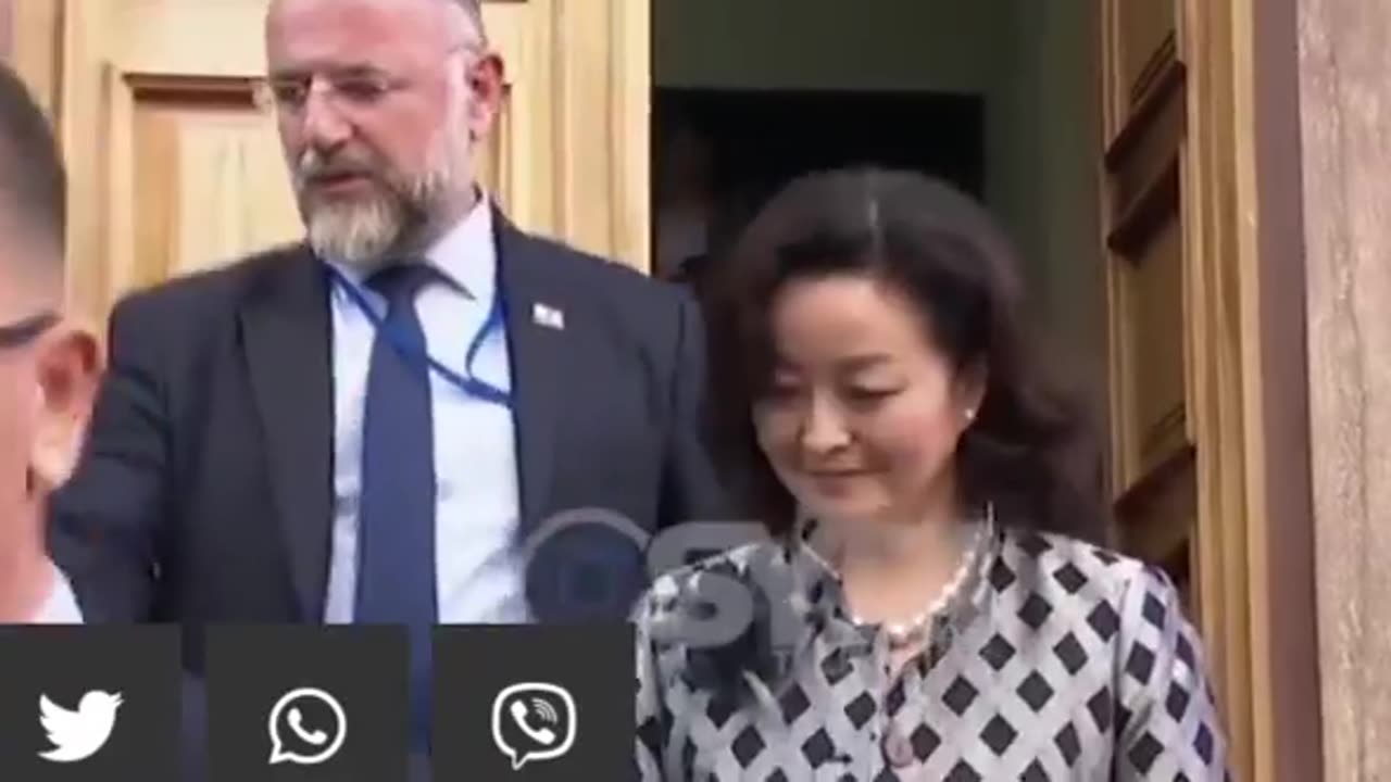 Bushati ironizon Kim: Ti flasë për fitoren e mandatit III, apo për minimin e demokracisë