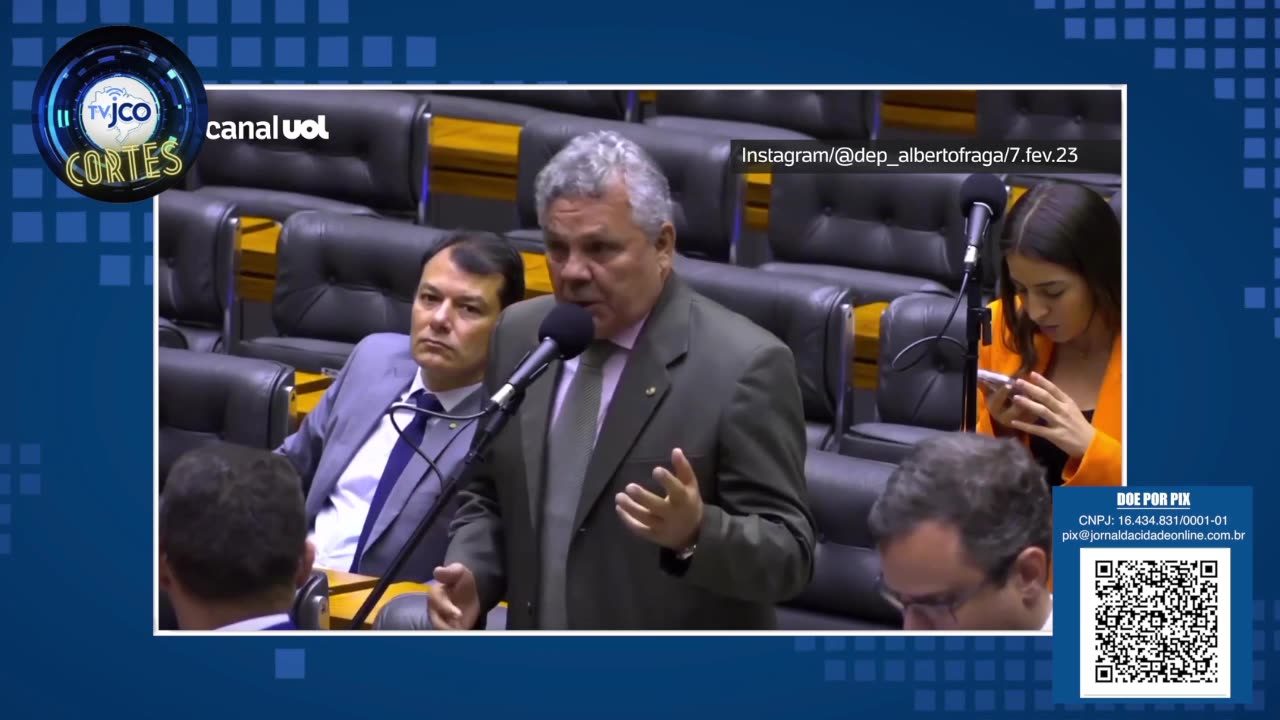 Em fala sensacional, deputado recorda que Lula "levou pavões" do Alvorada e pede a contagem das emas