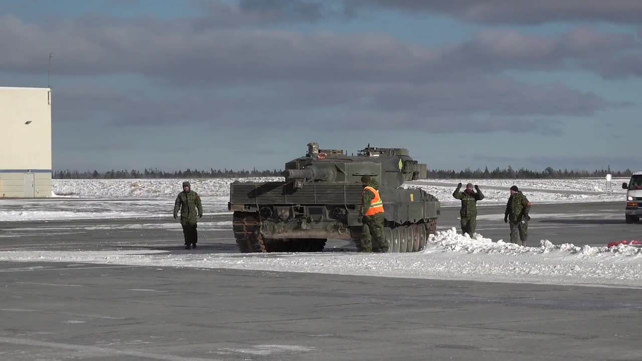 First Leopard 2 tank sent from Canada to Ukraine