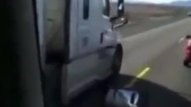 Funny people, crazy trucker passes traffic like a criminal