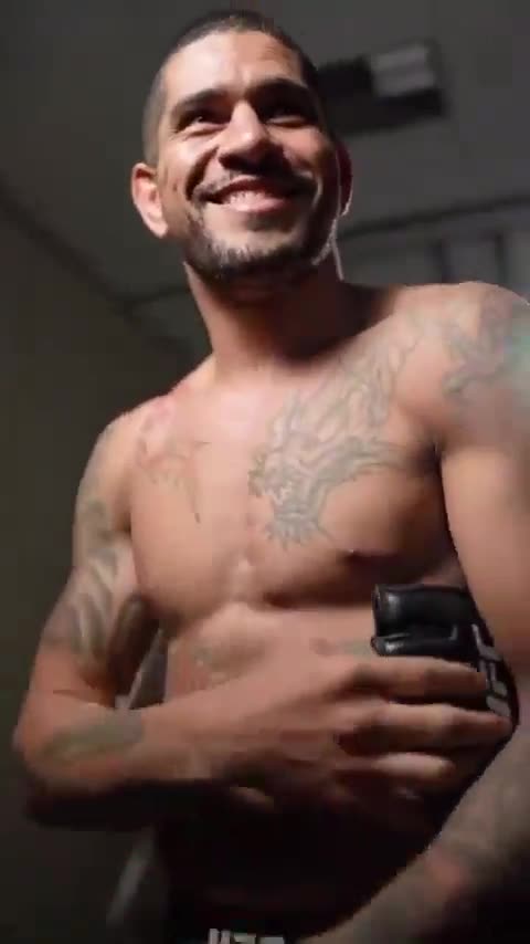 Alex Pereira teases stepping in on short notice to fight at #UFC301 😭