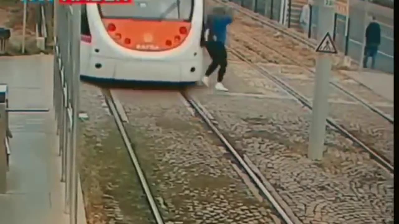 Headphone use girl excident with train danger