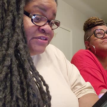 A farmer has to have a discussion about Howard #jokeoftheday