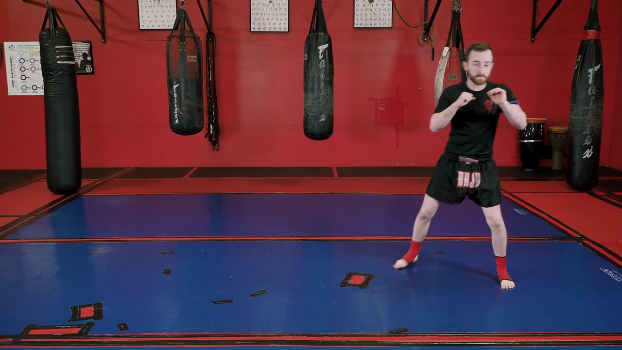 Muay Thai - Footwork Shadow Boxing