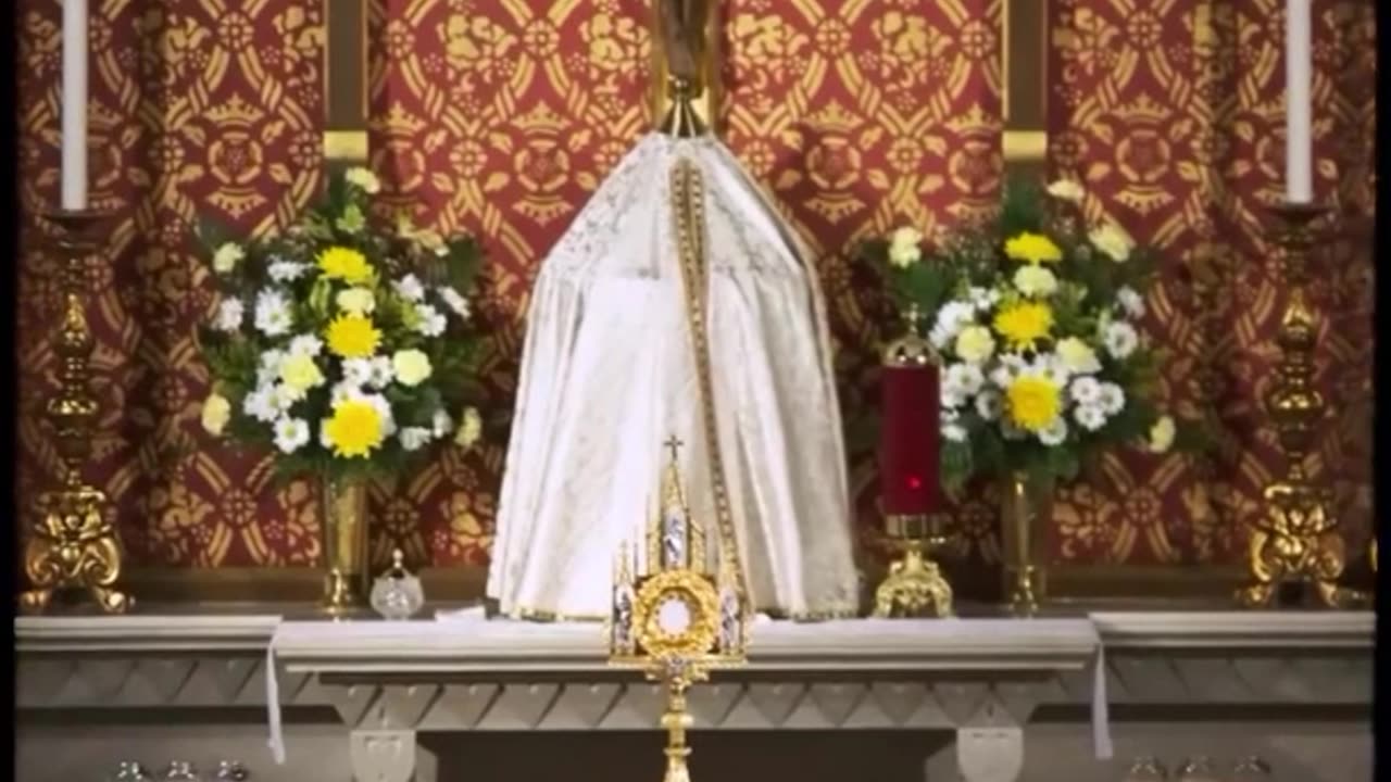 The Greatest Love Story in a Tiny White Host – Fulton Sheen on the Eucharist