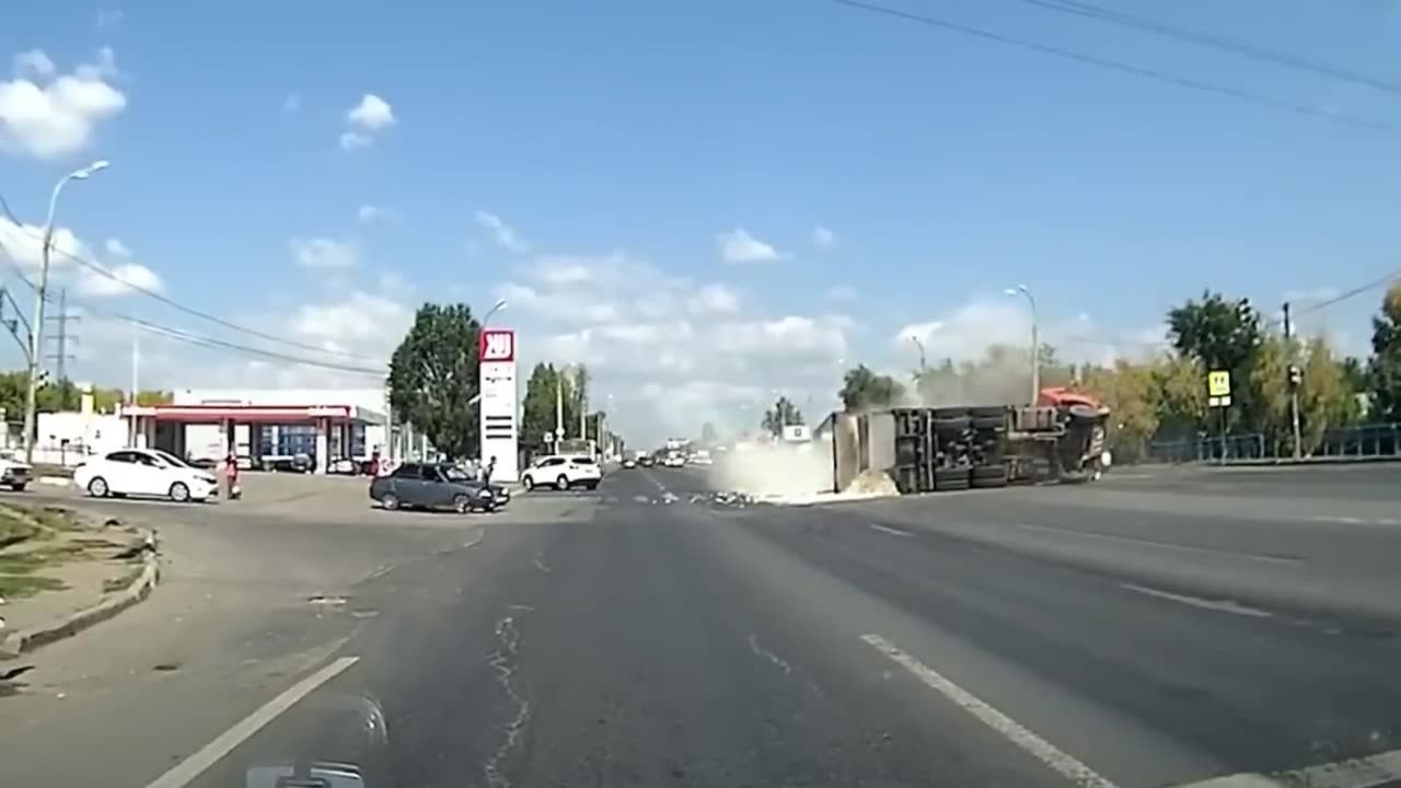 idiot drivers from around the world, episode #1