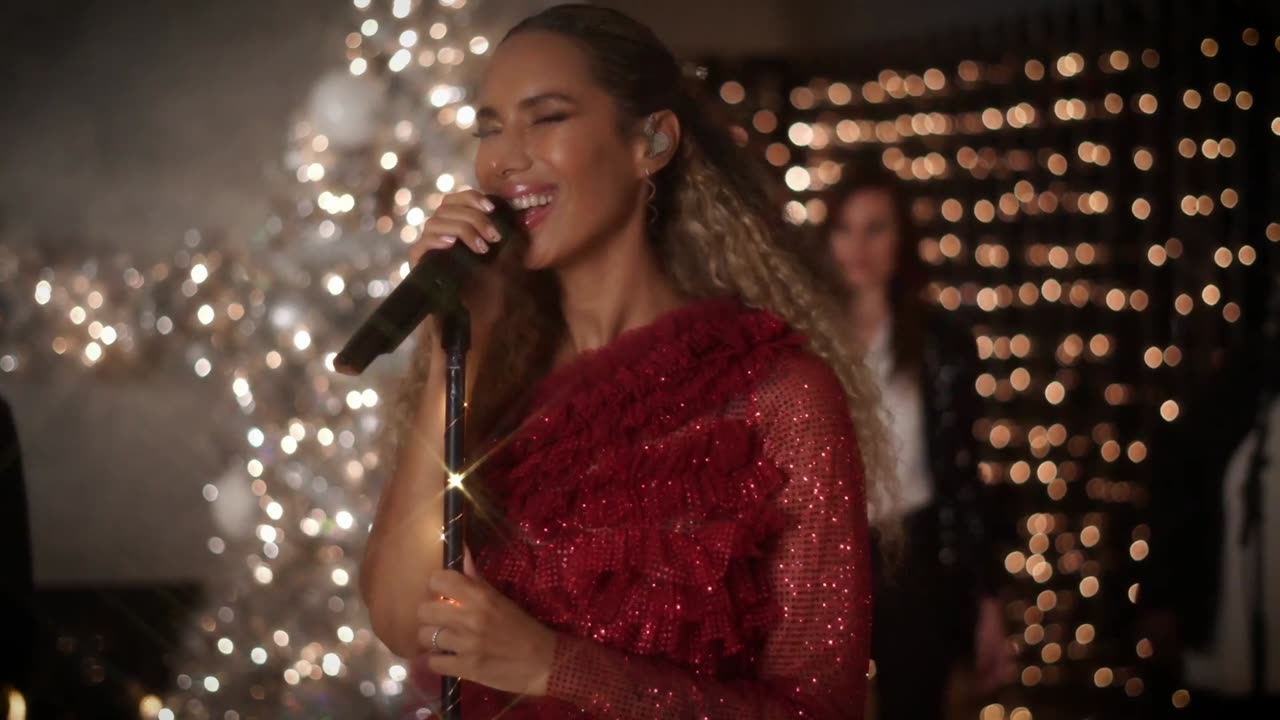 Leona Lewis - White Christmas (NSPCC Merry Little Christmas Concert, 2020)