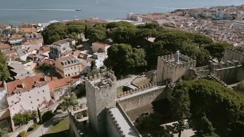 Ed Sheeran - Castle On The Hill [Live from Castelo de São Jorge, Lisbon]