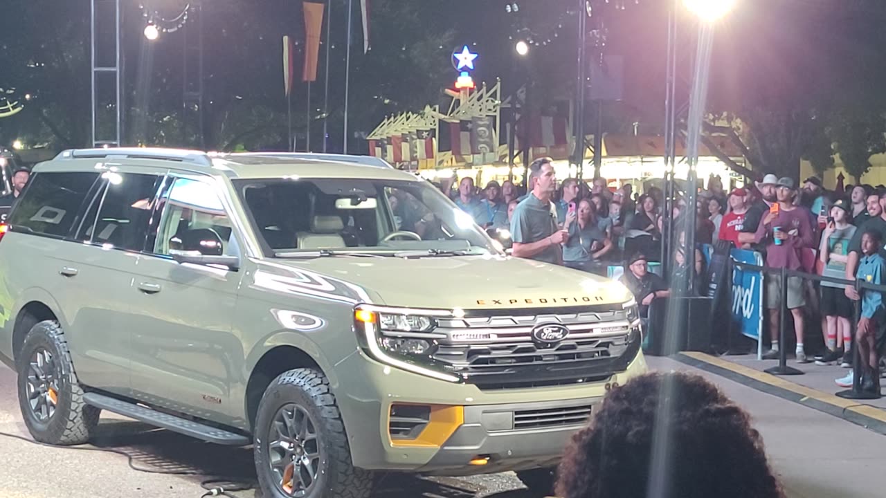 State Fair of Texas Crazy Drone Show - Reveal For 2025 Ford Expedition