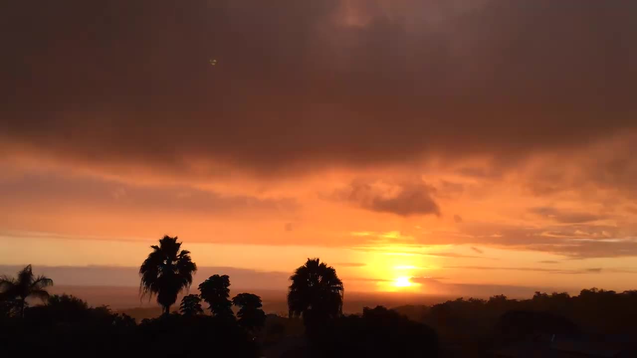 Weird weather ☀️ 😎👍 Kailua Kona- Big Island of Hawaii Sunset 🌅 Time Lapse May 24, 2020-HD