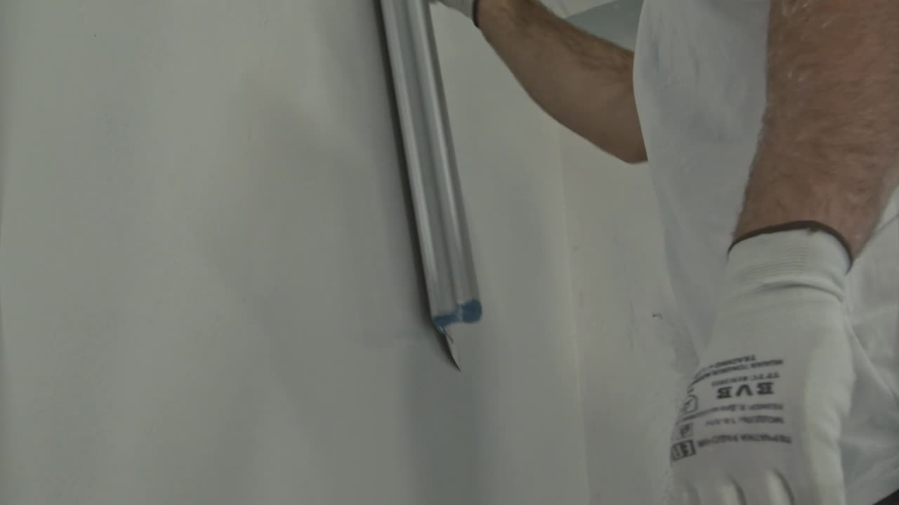 Veja como aplicar Massa corrida em Drywall ou gesso cartonado