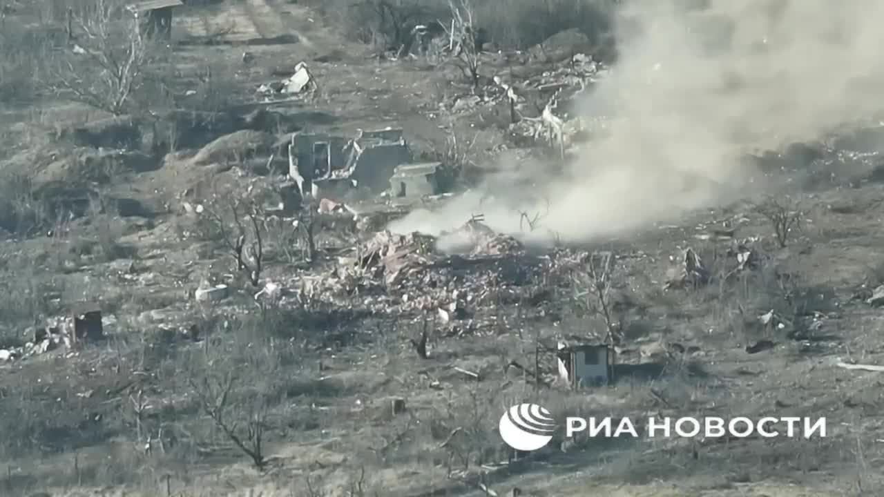 Russian 120-mm mortars and 152-mm "Hyacinths" hits and destroyed a group of Ukrainian soldiers