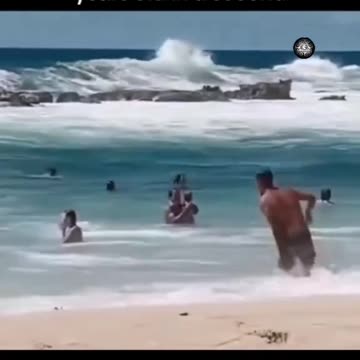 A Parallel Universe - Bro went from 10 to 30 years old in SECOND 😱😱😱