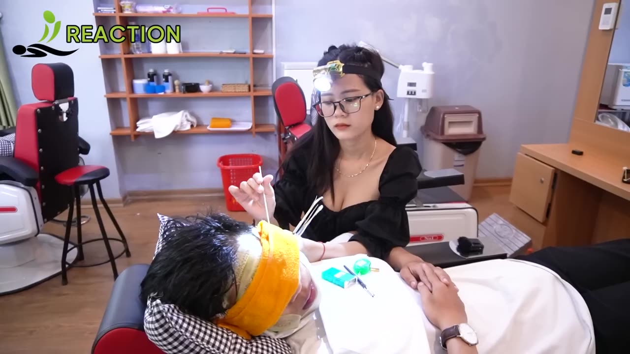 Continuous admiration for unimaginable prices and hand massage