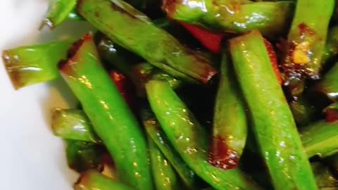 Stir fried beans with carrot