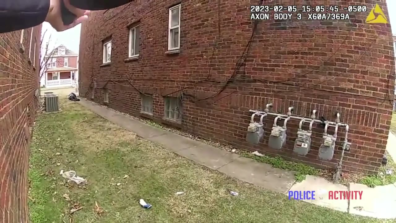 SHOCK VIDEO: Police Officer Shoots Man Who Threw Weapon