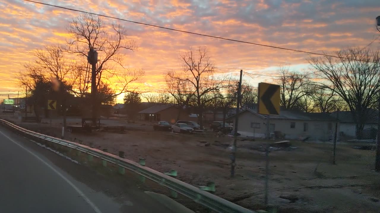 Two minutes of Truckin. Celeste, TX.