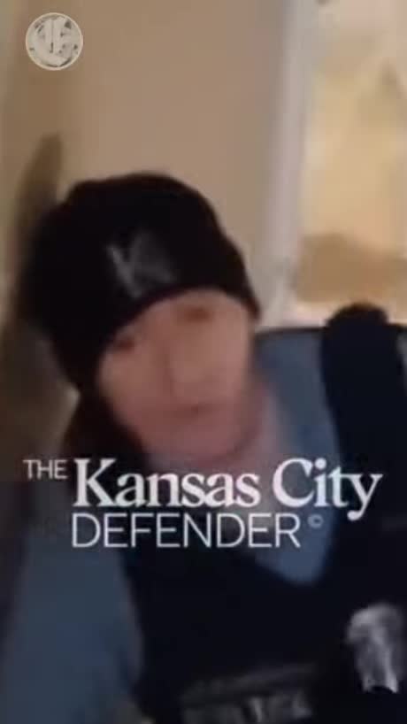 Two Cops Show Up, One Is Doped Out😵